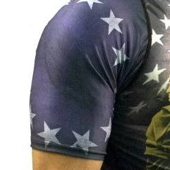 SV Men Get Some Rash Guard